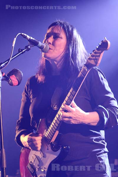 THE BREEDERS - 2018-11-21 - PARIS - Le Trianon - Kim Deal